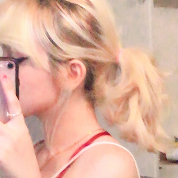 Meet your Posher, Daniela - Picture 4 of 5